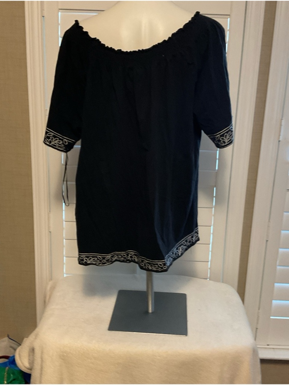 Style & Co. Black Short-Sleeve Embroidered Peasant Tunic - Picture 3 of 6